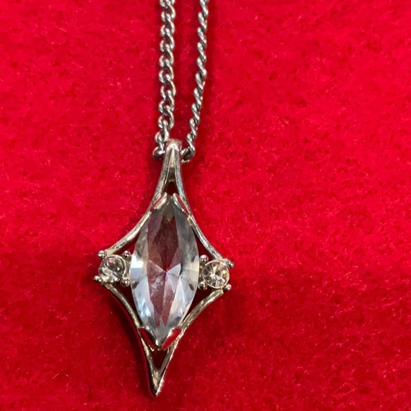 Avon Silver tone, Bluestone, and rhinestone necklace - Picture 2 of 4